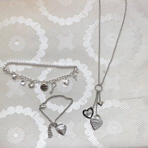 Assorted Guess jewellery